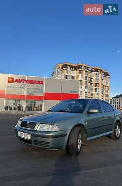 Лифтбек Skoda Octavia 2002 в Киеве