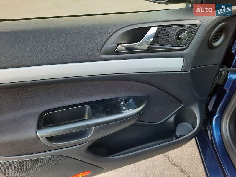 Универсал Skoda Octavia 2007 в Полтаве