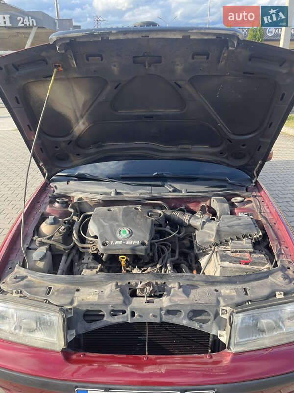 Лифтбек Skoda Octavia 1998 в Ужгороде