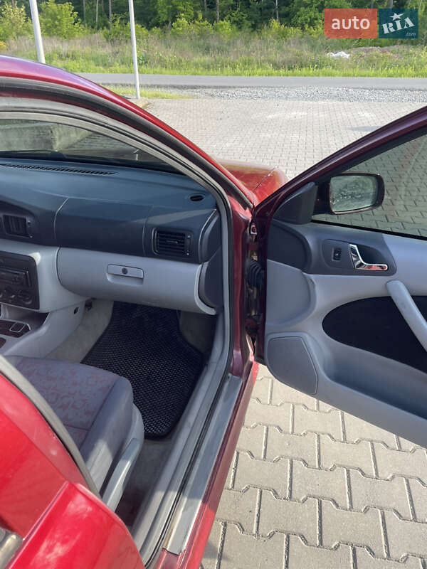 Лифтбек Skoda Octavia 1998 в Ужгороде