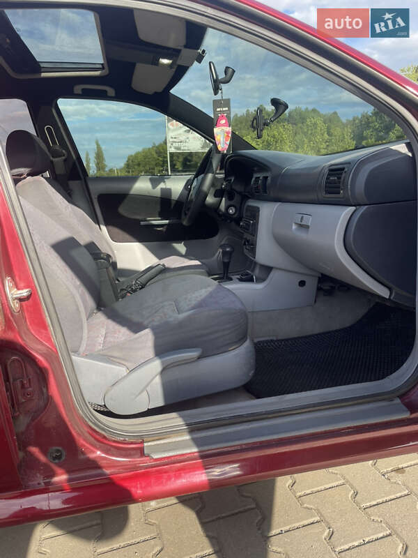 Лифтбек Skoda Octavia 1998 в Ужгороде