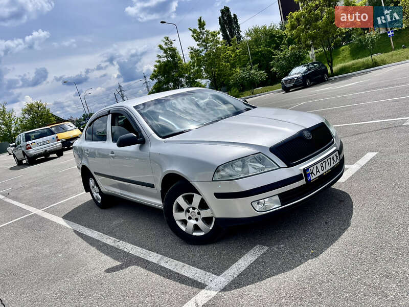Лифтбек Skoda Octavia 2006 в 