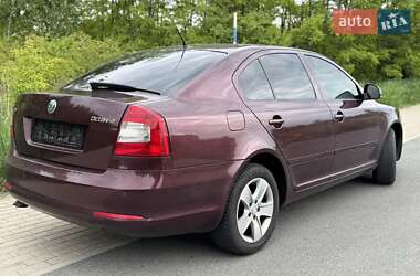 Лифтбек Skoda Octavia 2010 в 