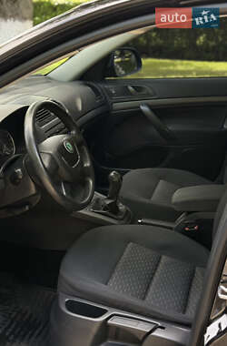 Ліфтбек Skoda Octavia 2010 в 