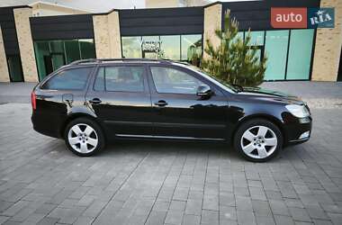 Універсал Skoda Octavia 2012 в 