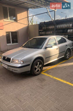 Лифтбек Skoda Octavia 2000 в Киеве
