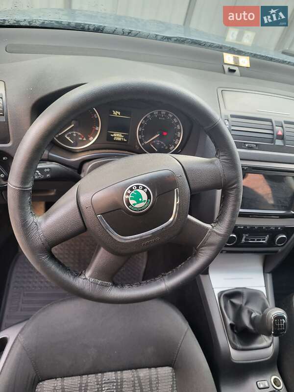 Лифтбек Skoda Octavia 2010 в Хмельницком