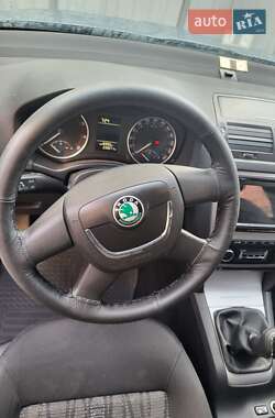 Ліфтбек Skoda Octavia 2010 в 