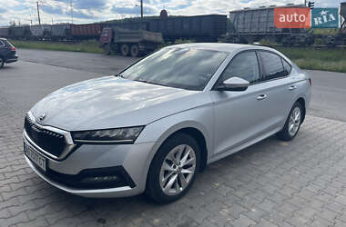Лифтбек Skoda Octavia 2020 в Сваляве