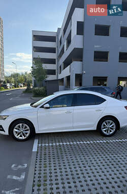 Лифтбек Skoda Octavia 2023 в 