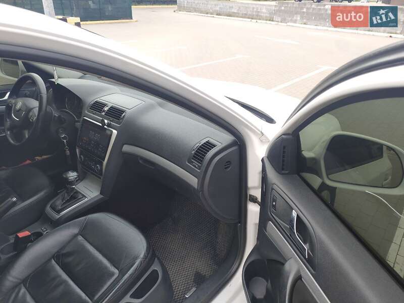 Ліфтбек Skoda Octavia 2010 в Сумах