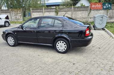 Лифтбек Skoda Octavia 2004 в 
