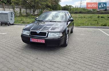 Лифтбек Skoda Octavia 2004 в 