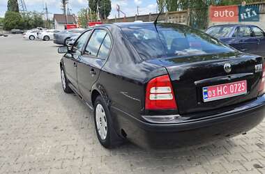 Лифтбек Skoda Octavia 2004 в 