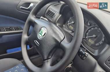Лифтбек Skoda Octavia 2004 в 