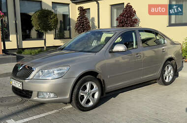 Лифтбек Skoda Octavia 2013 в 