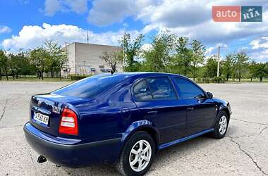 Лифтбек Skoda Octavia 2000 в 