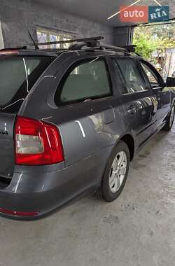 Универсал Skoda Octavia 2010 в 