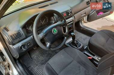 Лифтбек Skoda Octavia 2004 в 