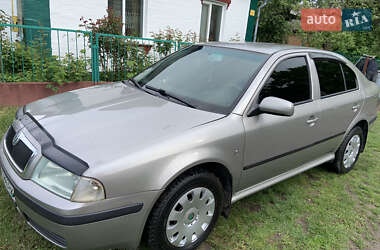 Ліфтбек Skoda Octavia 2001 в 