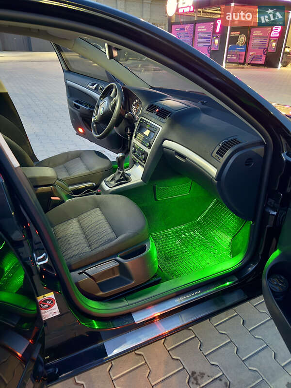 Универсал Skoda Octavia 2009 в Львове