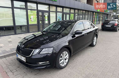 Ліфтбек Skoda Octavia 2018 в 