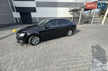Ліфтбек Skoda Octavia 2018 в 