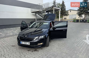 Ліфтбек Skoda Octavia 2018 в 