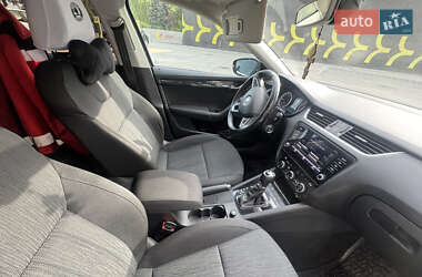 Ліфтбек Skoda Octavia 2018 в 