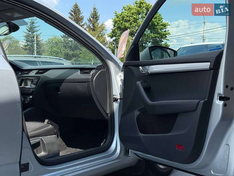 Універсал Skoda Octavia 2015 в Рівному