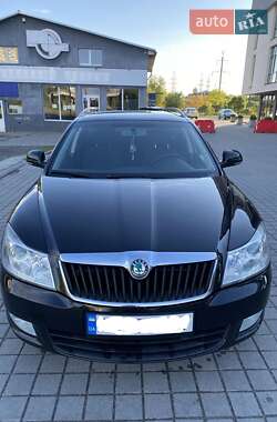 Универсал Skoda Octavia 2012 в Львове