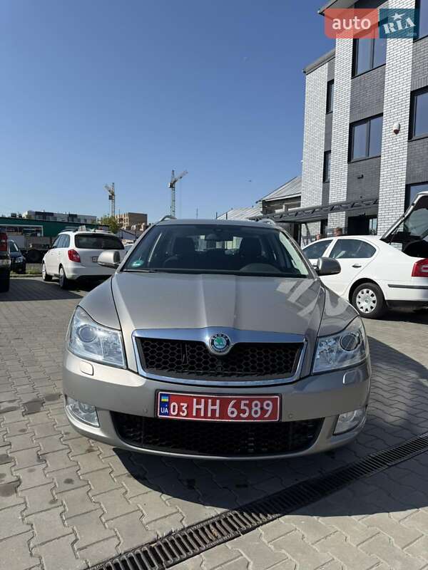 Універсал Skoda Octavia 2011 в Великій Багачці