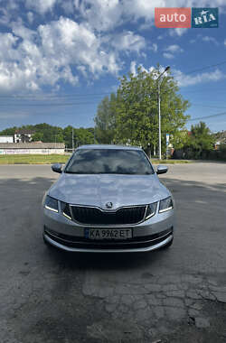 Универсал Skoda Octavia 2019 в Киеве