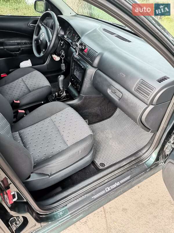 Лифтбек Skoda Octavia 2008 в Сумах