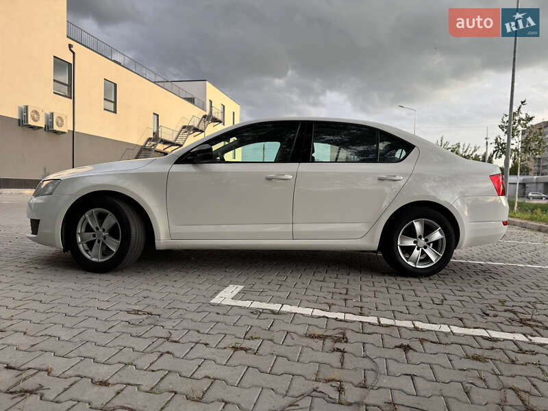 Лифтбек Skoda Octavia 2016 в Хмельницком