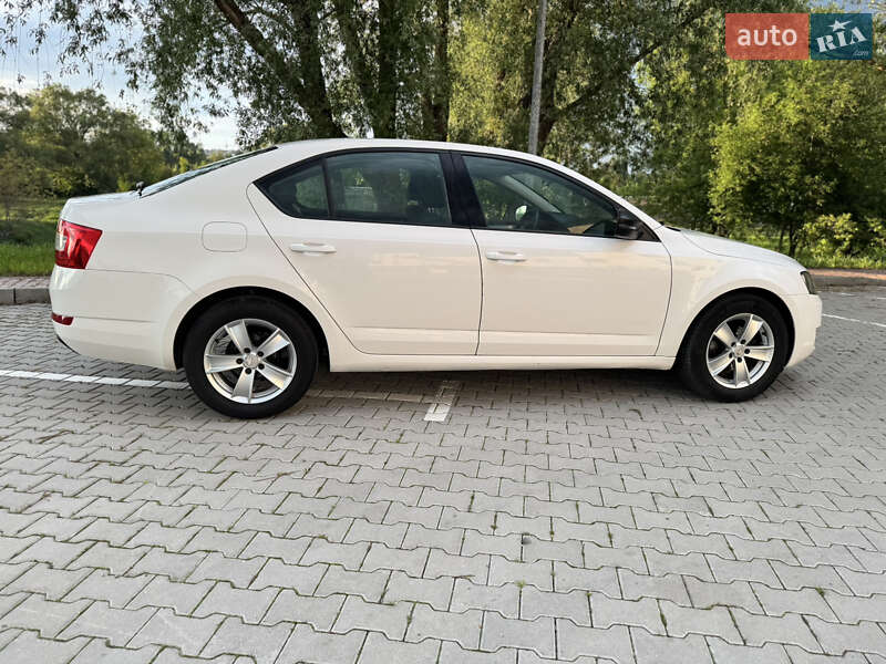 Лифтбек Skoda Octavia 2016 в Хмельницком