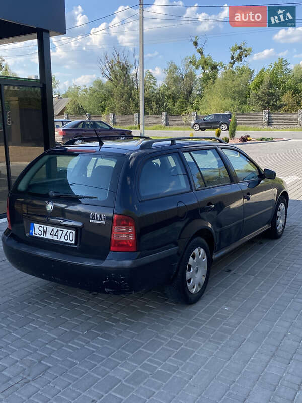 Універсал Skoda Octavia 2002 в Звягелі