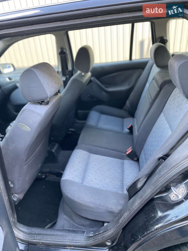 Універсал Skoda Octavia 2002 в Звягелі