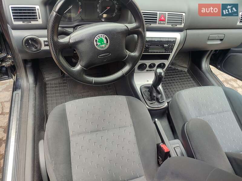 Універсал Skoda Octavia 2003 в Охтирці
