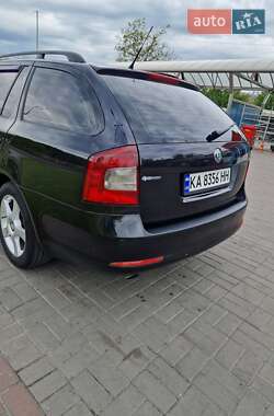 Універсал Skoda Octavia 2012 в 