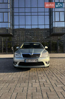 Ліфтбек Skoda Octavia 2010 в Дніпрі