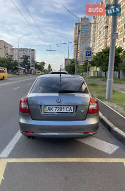 Лифтбек Skoda Octavia 2011 в 