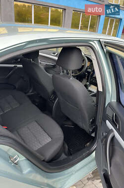 Лифтбек Skoda Octavia 2010 в 