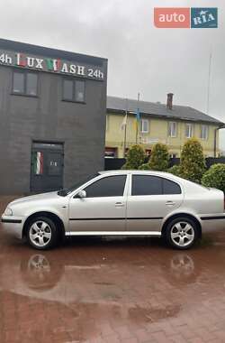 Лифтбек Skoda Octavia 2003 в 