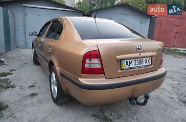 Лифтбек Skoda Octavia 2001 в 