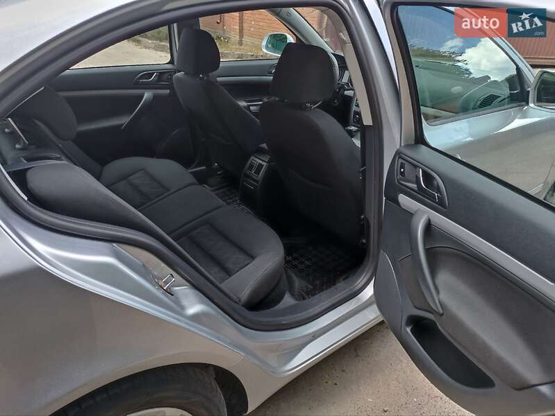 Ліфтбек Skoda Octavia 2012 в Львові