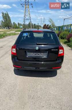 Універсал Skoda Octavia 2012 в 