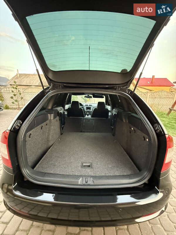 Універсал Skoda Octavia 2009 в Яворові