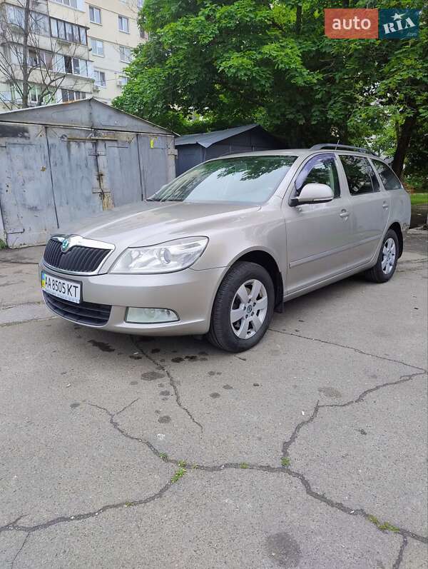 Универсал Skoda Octavia 2011 в 