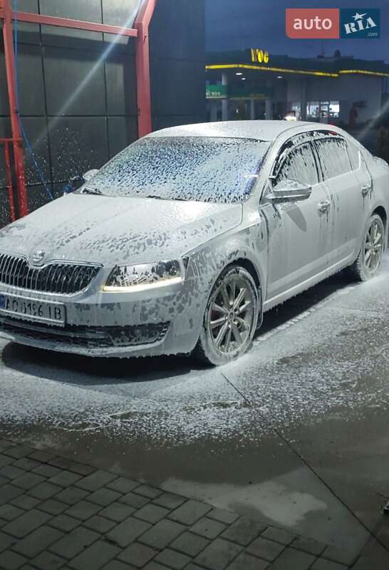 Лифтбек Skoda Octavia 2013 в 